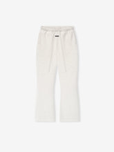 Womens Signature SS26 Classic Flare Sweatpant